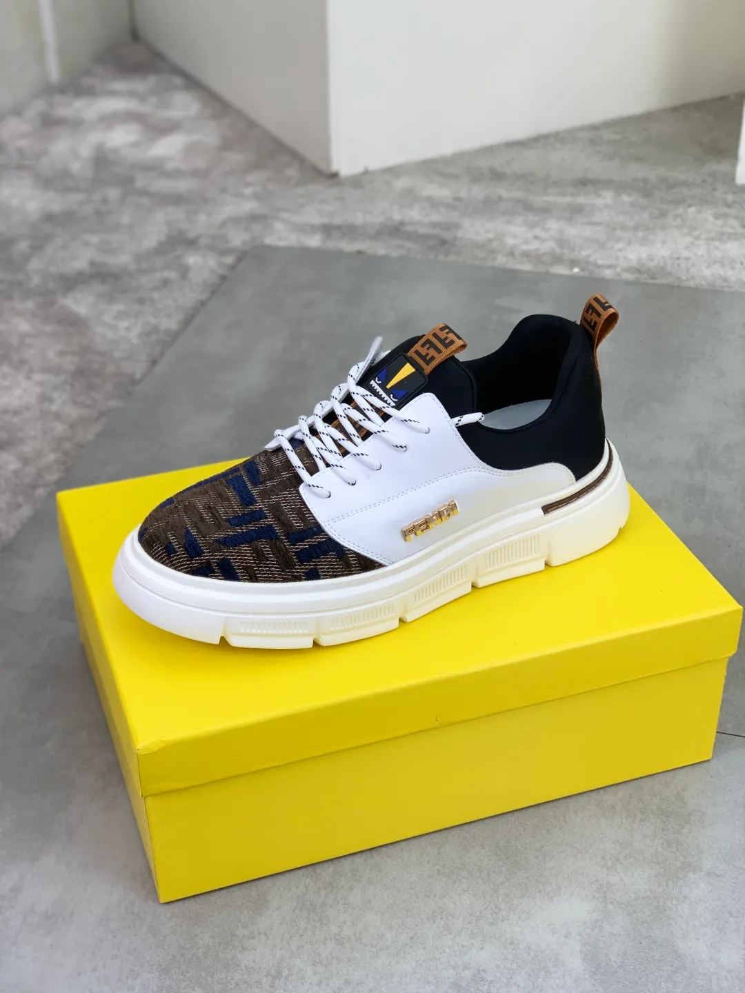 ​Men's shoes 💰P400 💰[New style] little monster 🆘 New FENDI (Fendi) new style 🕶️🕶️Simple routing effect, showing an elegant and cool driving shoe 🎬Using imported calfskin + first-layer pigskin lining🐂Excellent material🎬Detailed workmanship 🤗Comfortable foot feel➰➰. ​Pair it with any outfit to show your taste and temperament, low-key luxury ♻️Design ​simple and elegant ​noble and fashionable 🍃​Very loved and favored by trendy men 💓❤️size: 38-44 2️⃣colors available